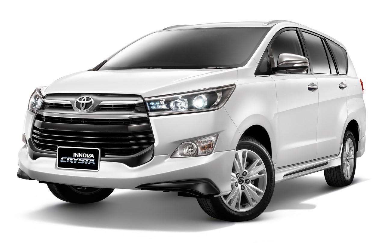 Innova Crysta on rent innova-crysta-interior4